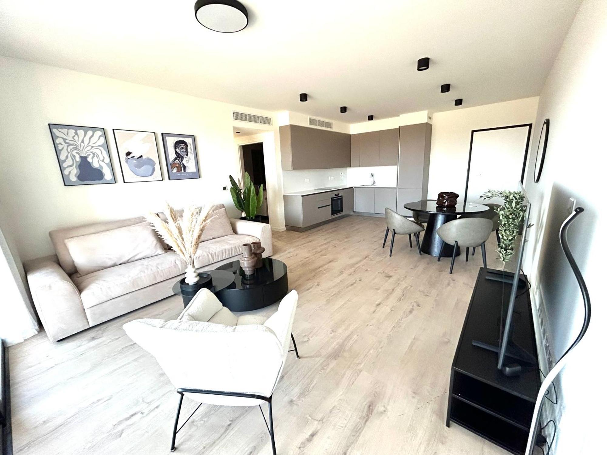 לימסול Sunset Gardens - Holiday Apartments - By Tlv Living מראה חיצוני תמונה