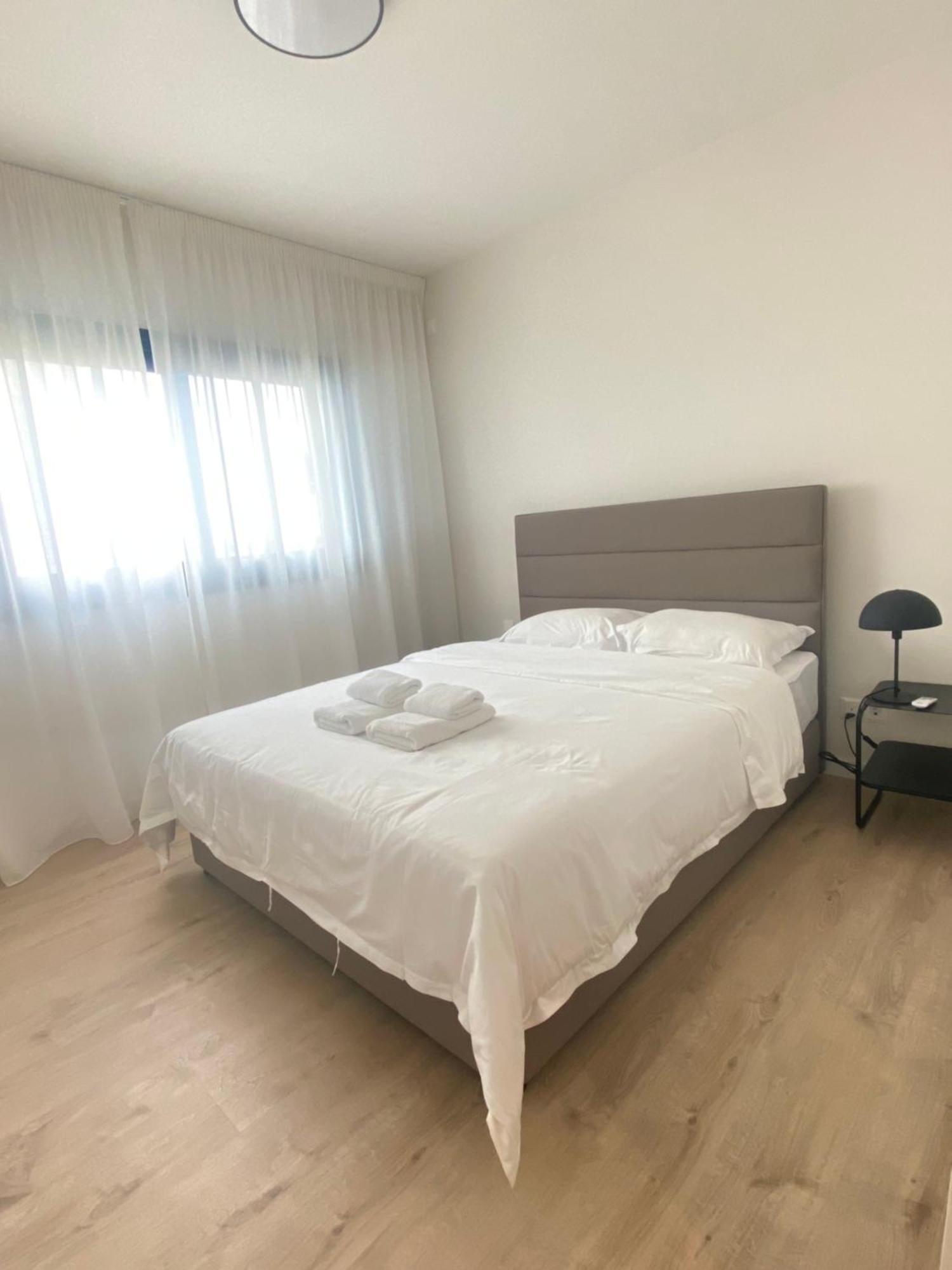 לימסול Sunset Gardens - Holiday Apartments - By Tlv Living מראה חיצוני תמונה